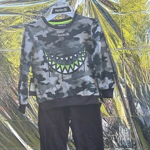 Hurley Green Camo Graphic Sweatshirt and Black Pants Set